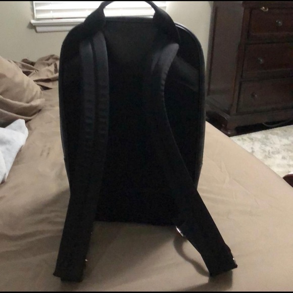 LV MICHAEL BACKPACK - Picture 6 of 8